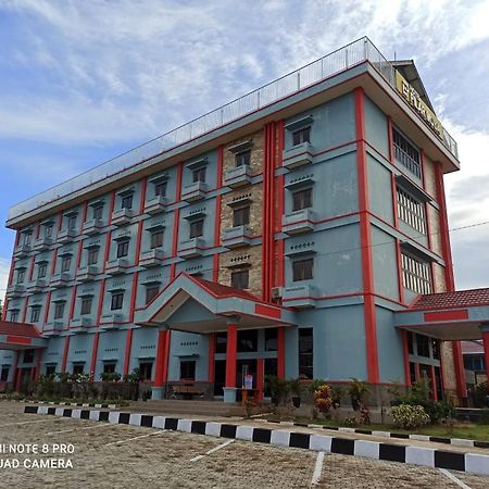 Hotel Pilar Mosa Muarawahau Экстерьер фото
